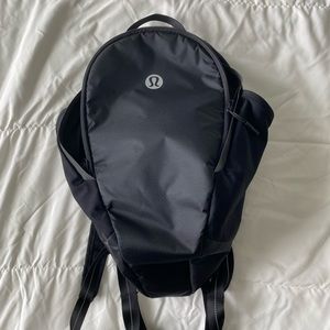 LuluLemon fast and free backpack - 13L